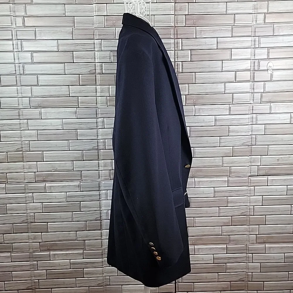 Man in wool Men's navy sport coat Jeffrey Cain style from Hamer's